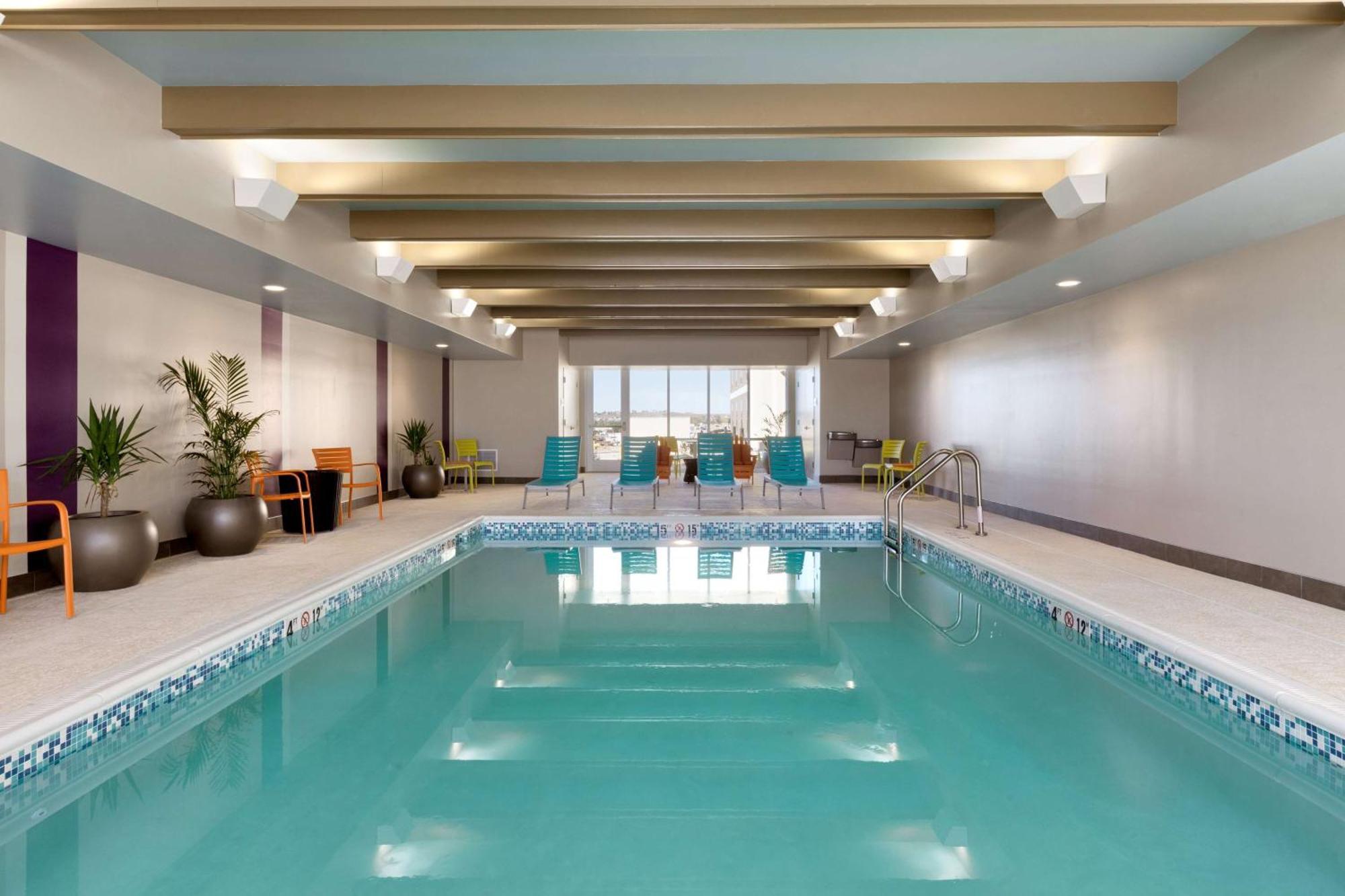 Home2 Suites By Hilton ג'ילט מראה חיצוני תמונה