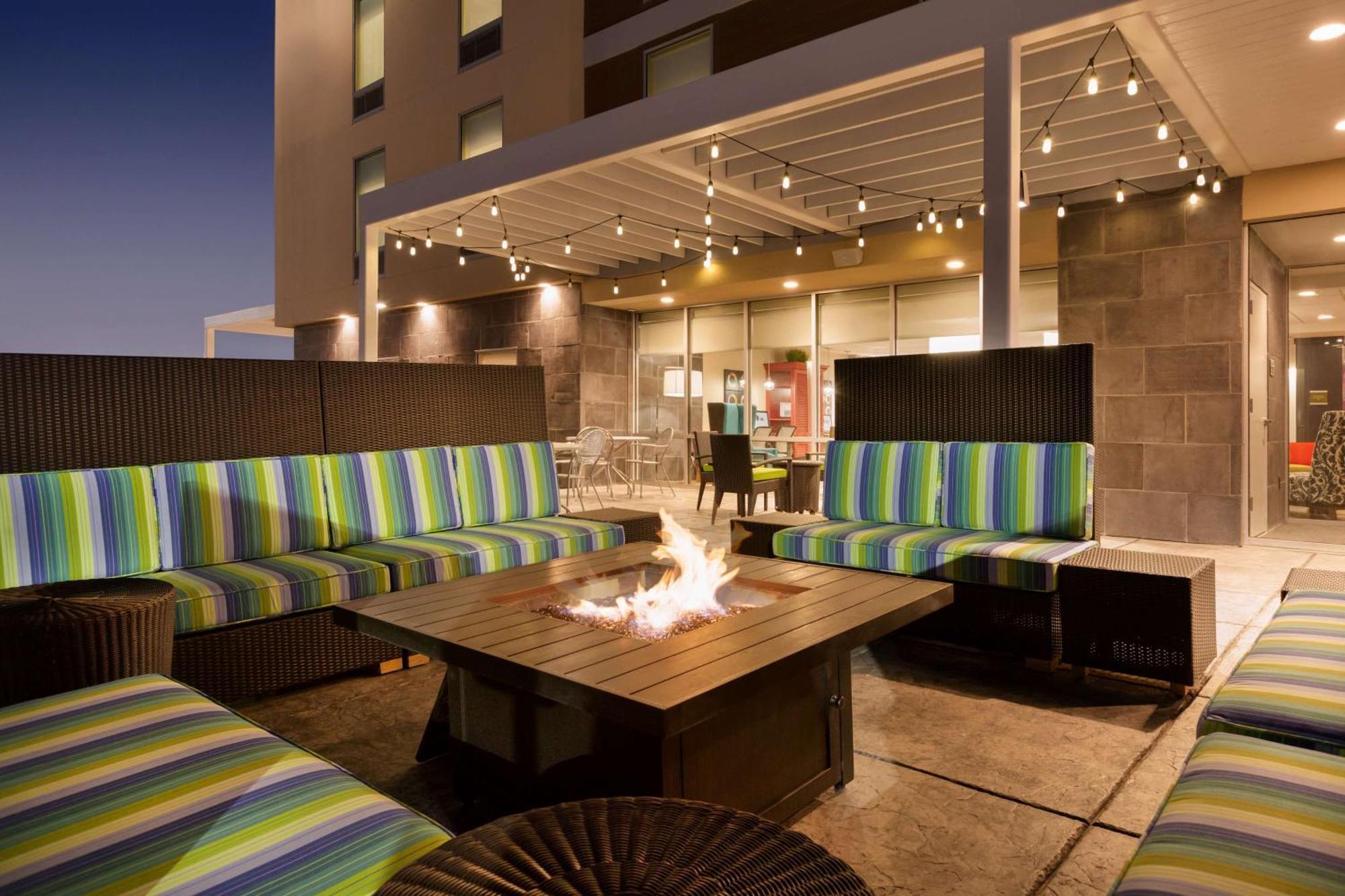 Home2 Suites By Hilton ג'ילט מראה חיצוני תמונה