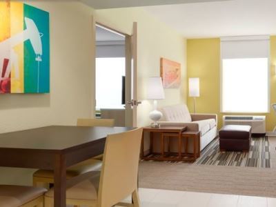 Home2 Suites By Hilton ג'ילט מראה חיצוני תמונה